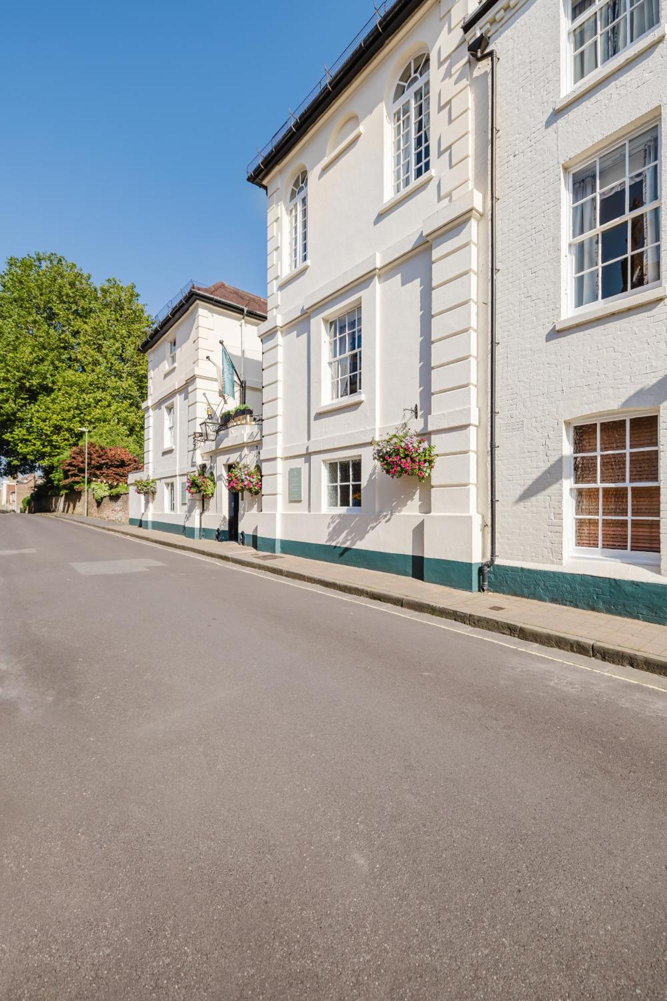 Winchester Royal Hotel Экстерьер фото