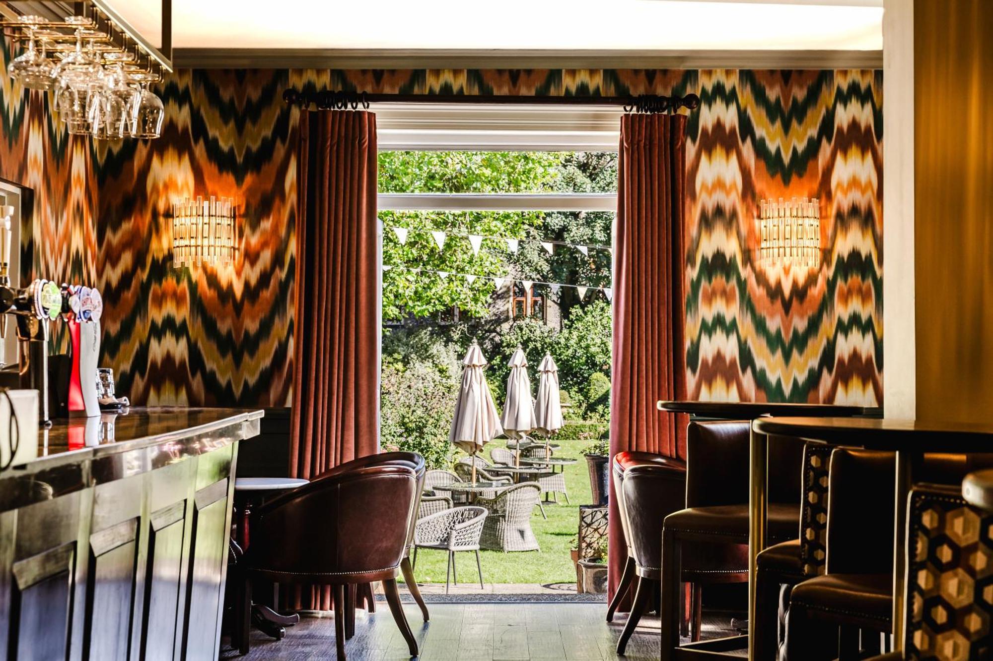 Winchester Royal Hotel Экстерьер фото