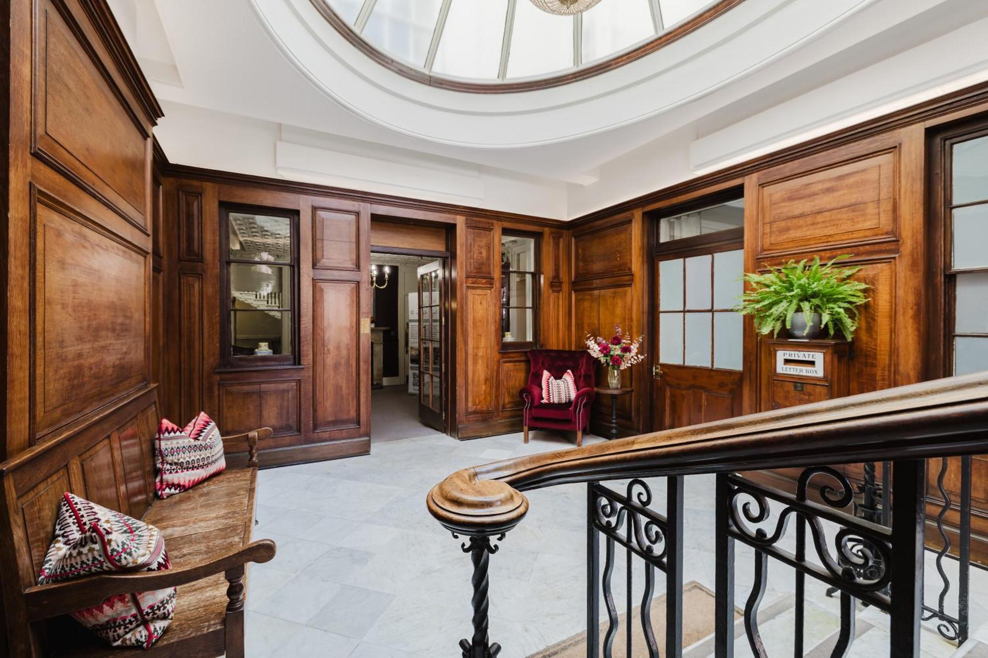 Winchester Royal Hotel Экстерьер фото