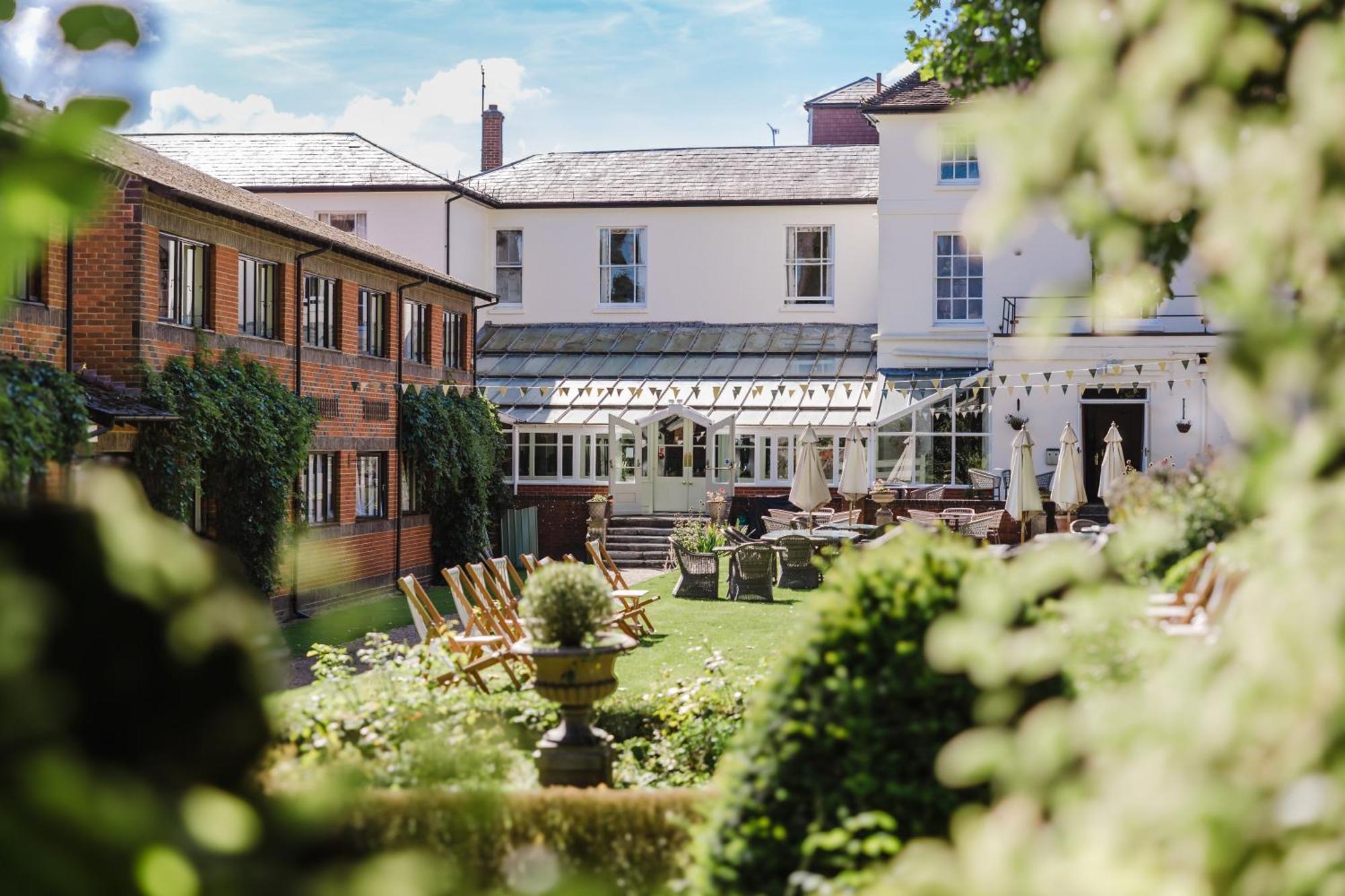 Winchester Royal Hotel Экстерьер фото