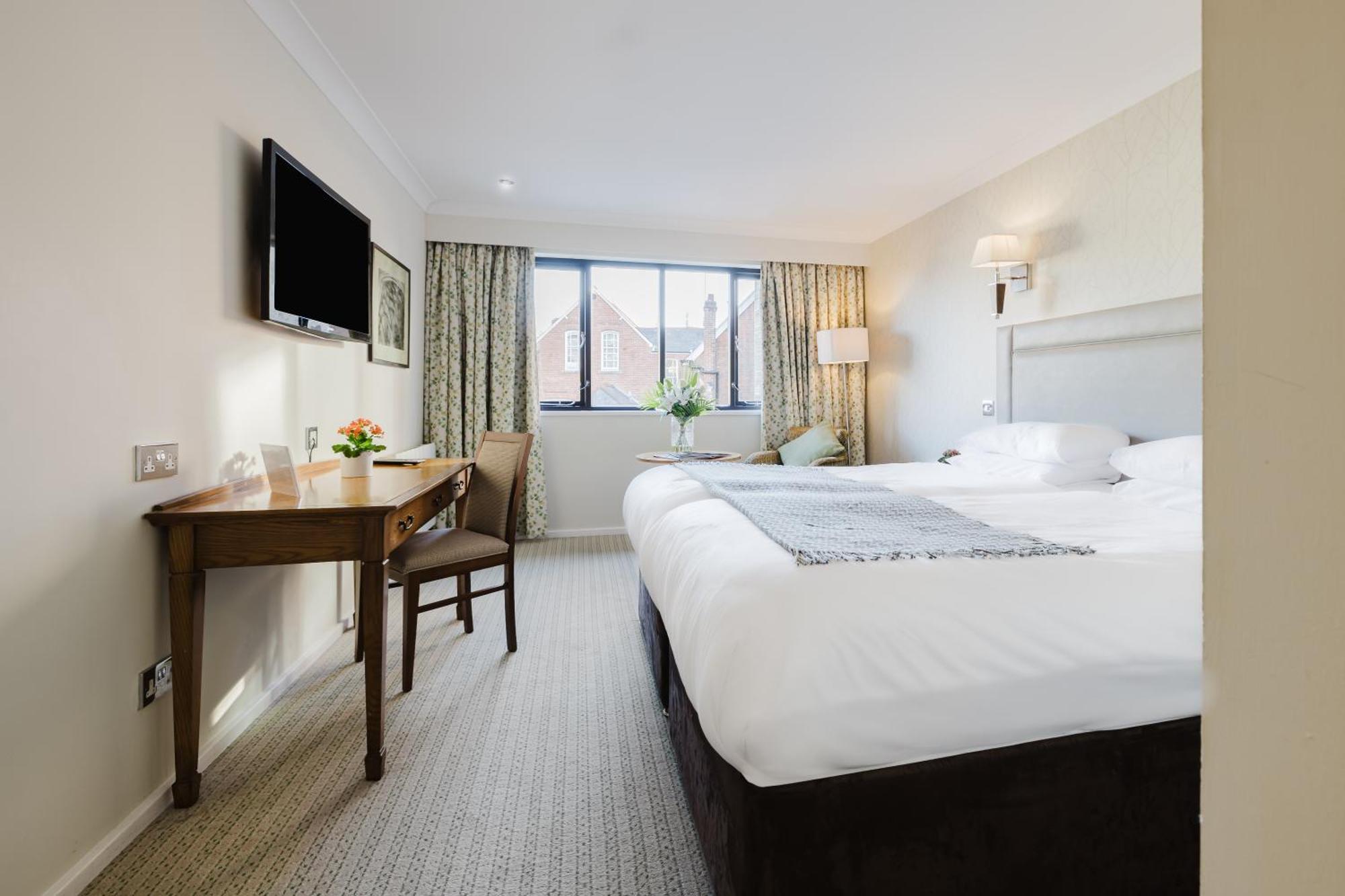Winchester Royal Hotel Экстерьер фото