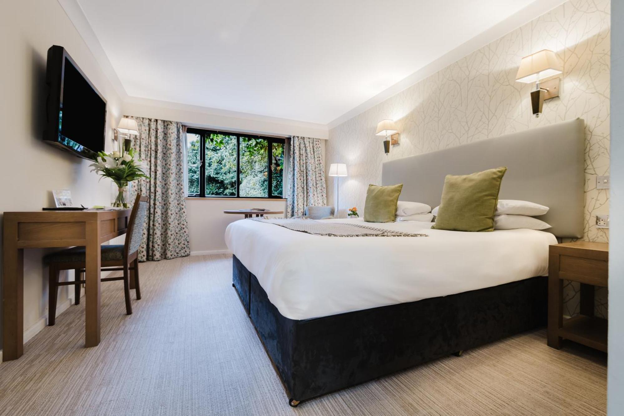 Winchester Royal Hotel Экстерьер фото